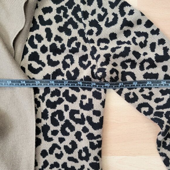 EUC Moon & Madison Cardigan Sweater Leopard Print | Size: Medium - Picture 7 of 13